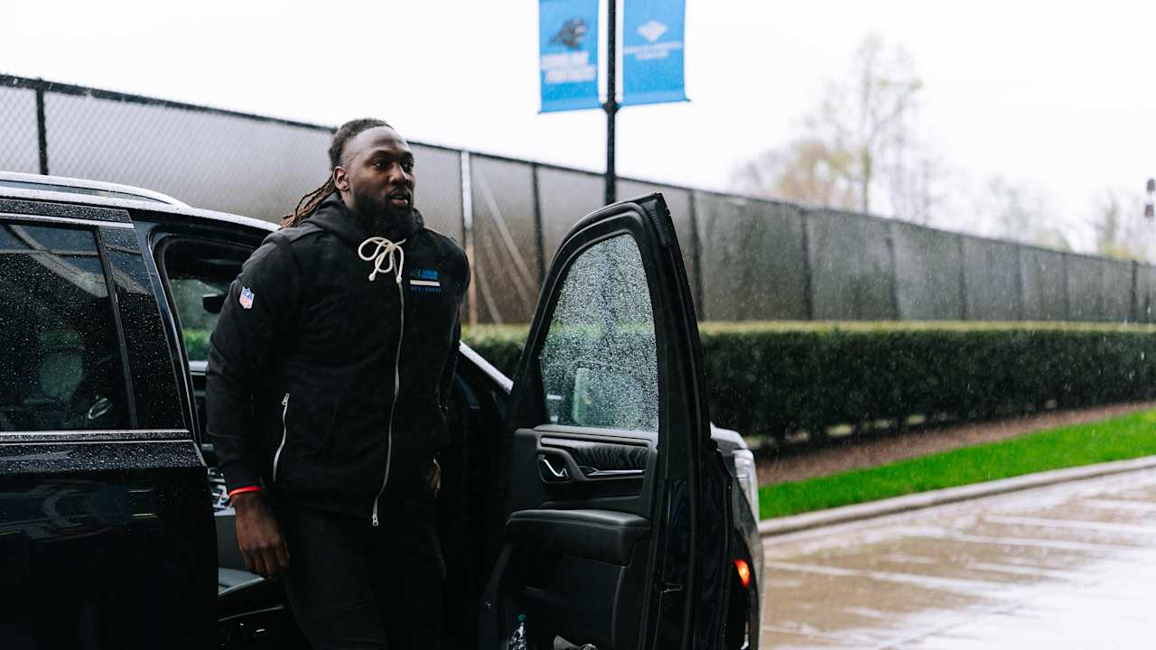 Devin Lloyd fitting in, and ready to hold up the Panthers' linebacker standard