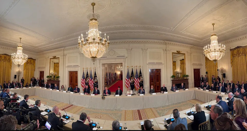 President Donald Trump hosted a meeting of politicians and college sports leaders at the White House on Friday night. (Yahoo Sports)