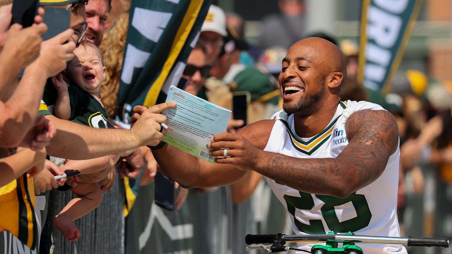 AJ Dillon's Move to New Team Already Not Going as Hoped