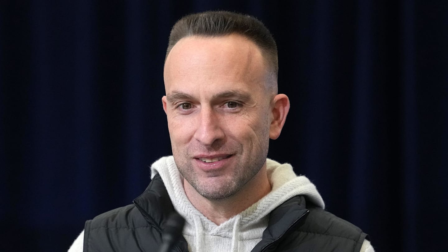 Miami Dolphins coach Jeff Hafley