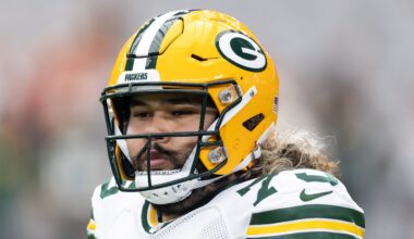 Green Bay Packers guard Sean Rhyan