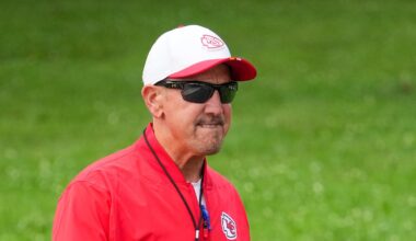 Chiefs Add Cover Corner in Late Free-Agent Signing