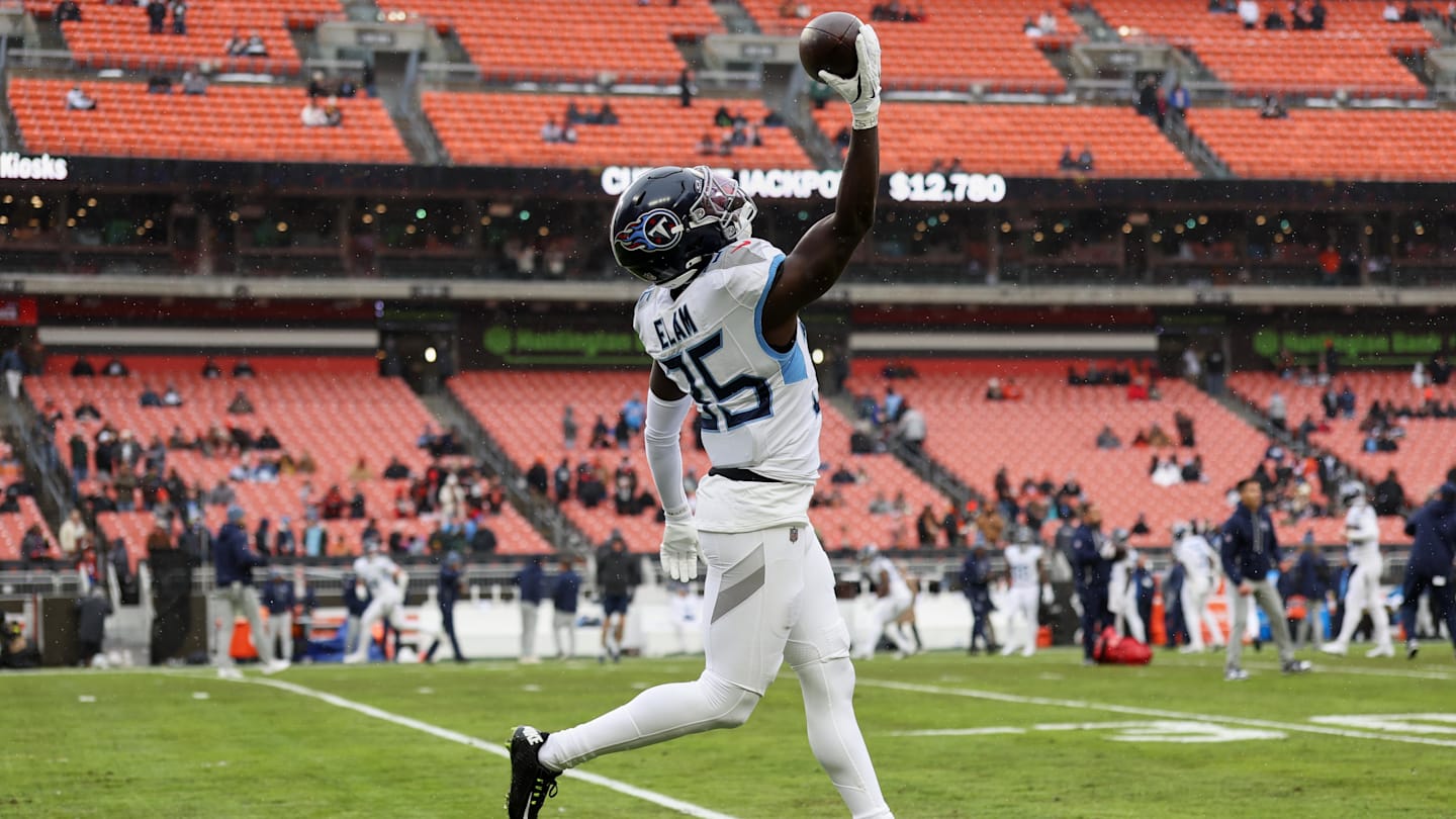 Tennessee Titans cornerback Kaiir Elam (35) chases down New Orleans Saints wide receiver Chris Olave (12) after a catch and run during the second quarter at Nissan Stadium in Nashville, Tenn., Sunday, Dec. 28, 2025.