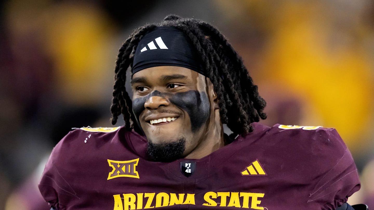 Arizona State Sun Devils offensive lineman Max Iheanachor