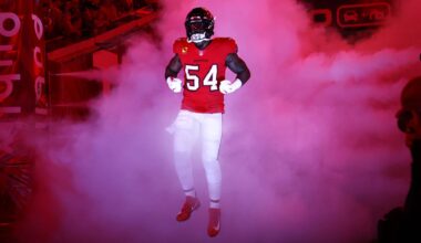 Lavonte David almost fought a former Buccaneers coach during tense training camp exchange.