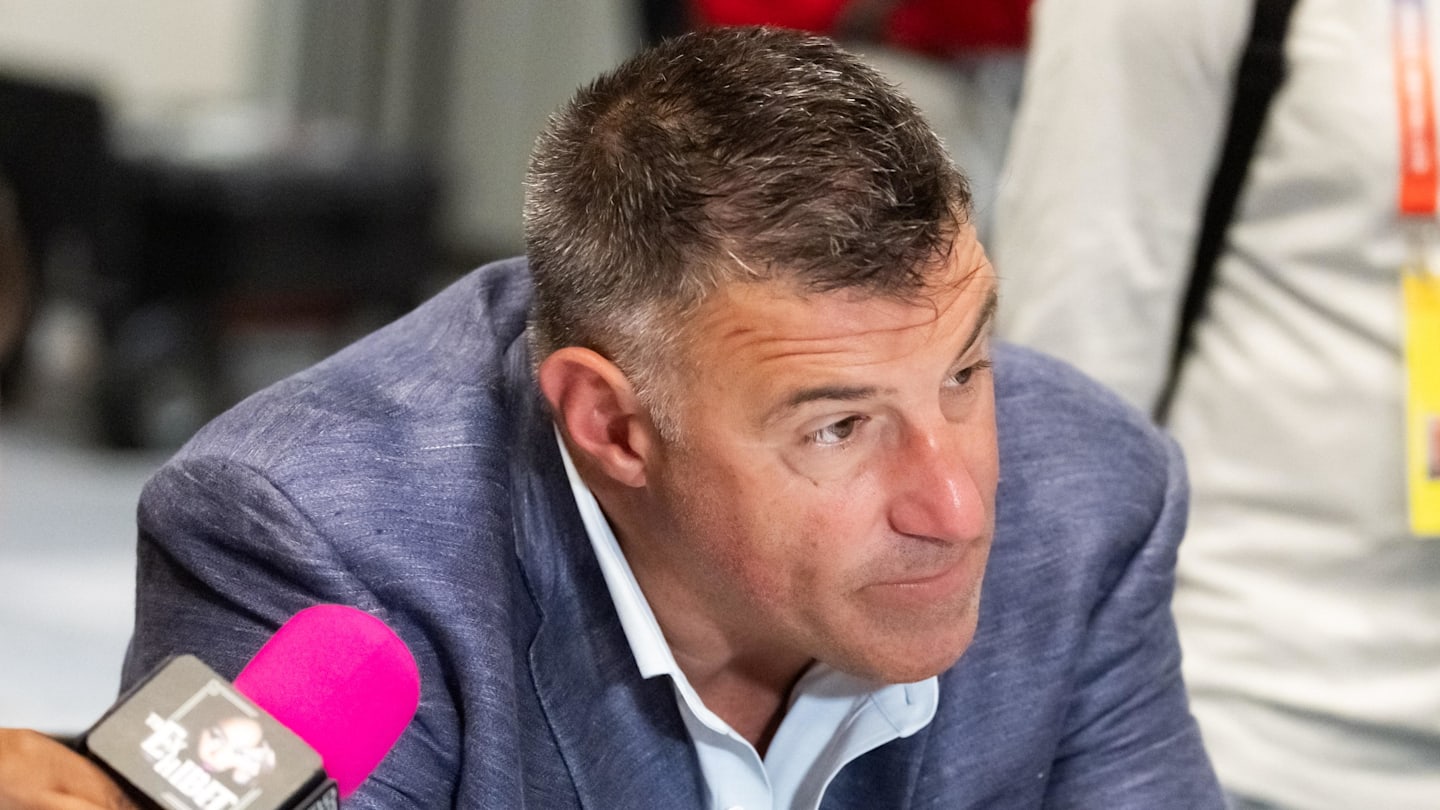 Mar 31, 2026; Phoenix, AZ, USA; New England Patriots head coach Mike Vrabel speaks to reporters in the media during the 2026 NFL Annual League Meeting at the Arizona Biltmore. Mandatory Credit: Mark J. Rebilas-Imagn Images