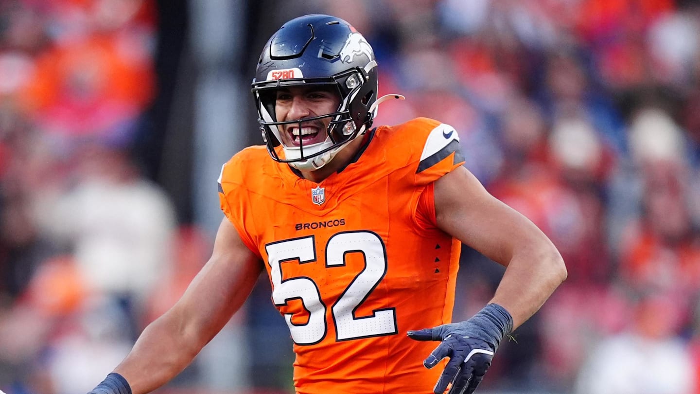 Denver Broncos linebacker Jonah Elliss