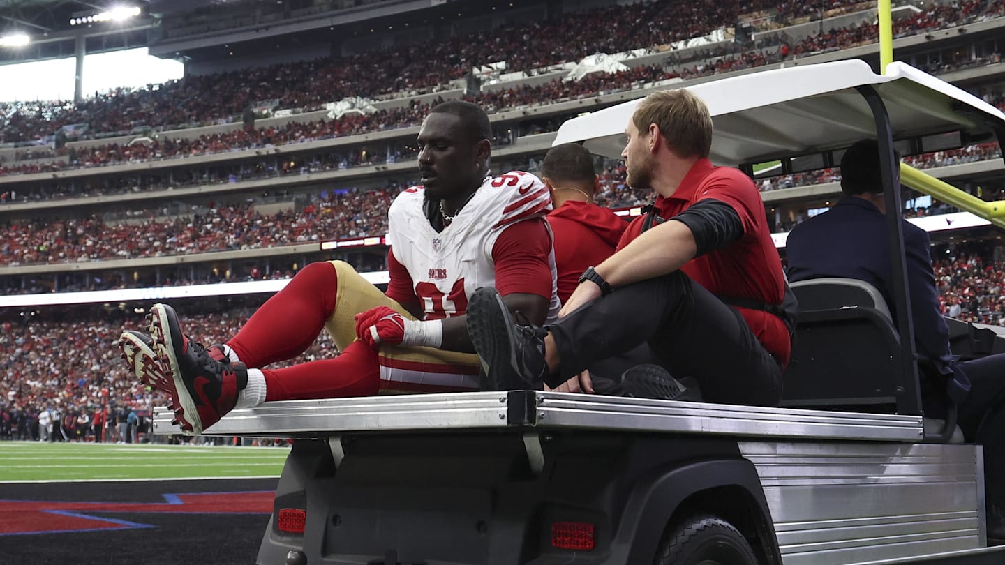 San Francisco 49ers defensive tackle Sam Okuayinonu (91)
