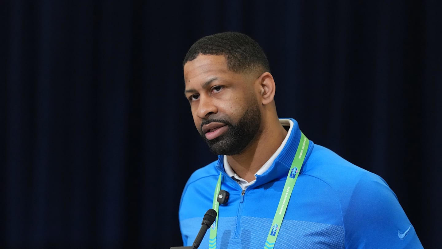 Two Quarterbacks Cleveland Browns Could Still Entertain Adding to Their Competition