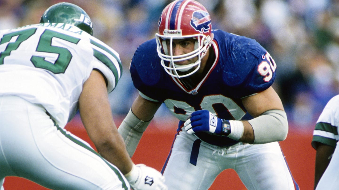 Oct 8, 1995; Orchard Park, NY, USA; Buffalo Bills defensive end Phil Hansen (90) in action against the New York Jets at Rich Stadium. FILE PHOTO; Mandatory Credit: Imagn Images