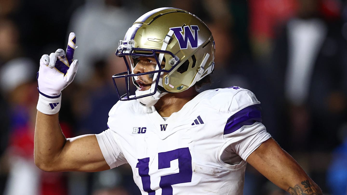 Washington Huskies wide receiver Denzel Boston