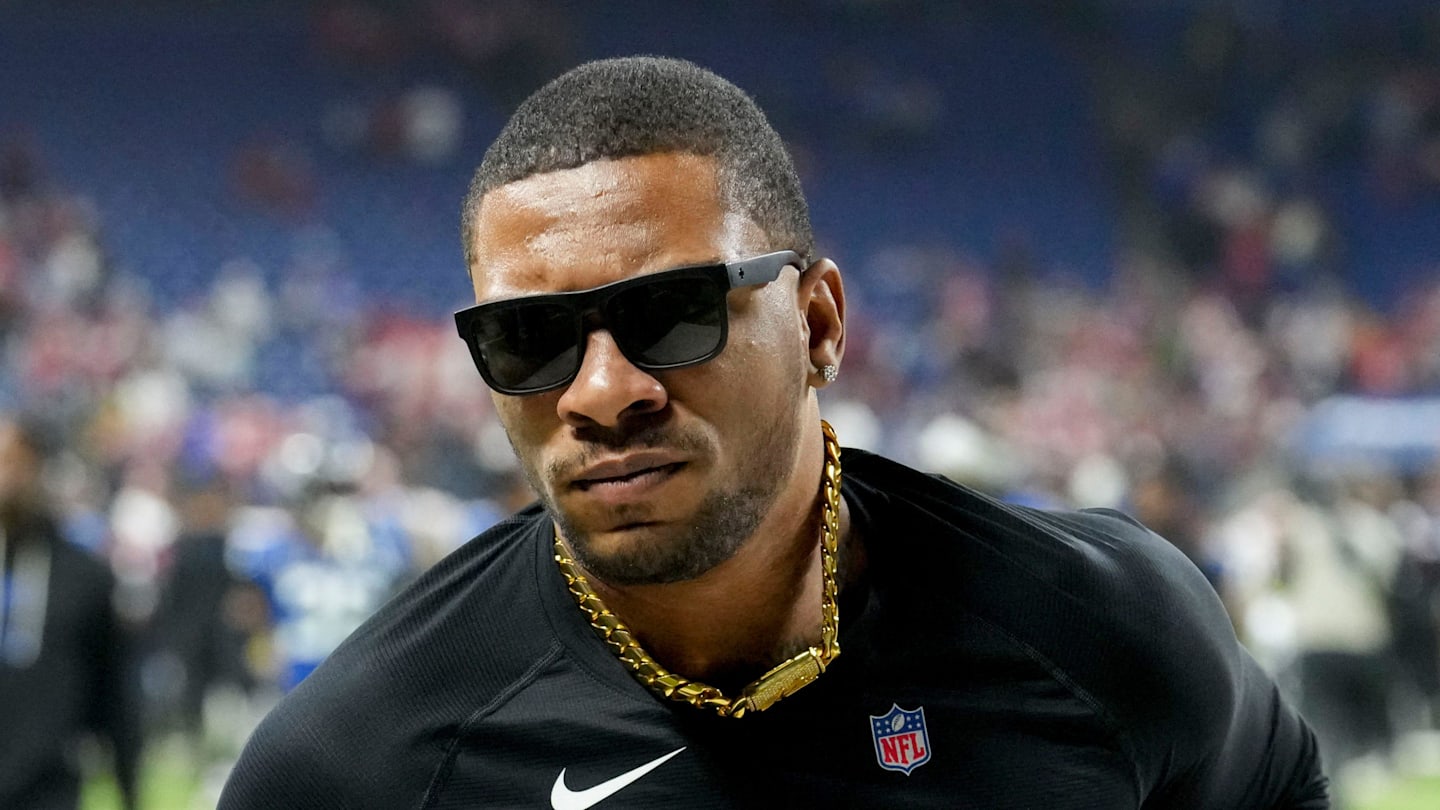 Indianapolis Colts quarterback Anthony Richardson leaves the field