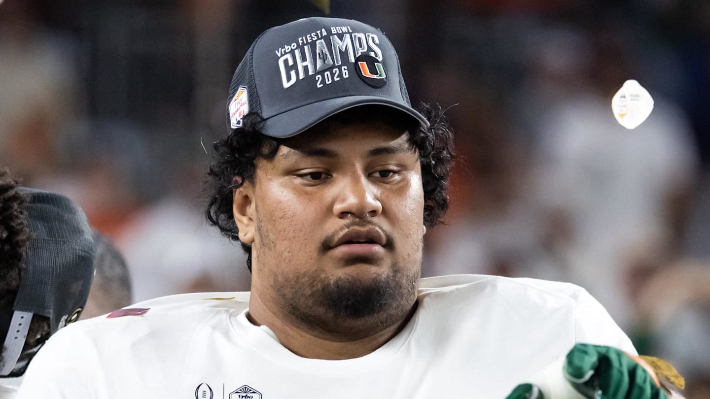 Miami Hurricanes offensive lineman Francis Mauigoa