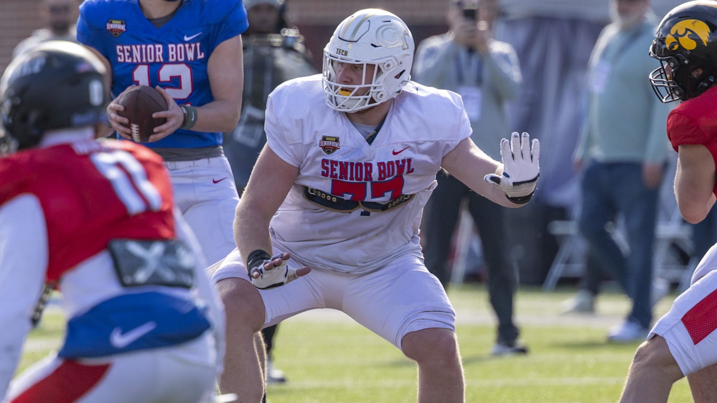 1 Sneaky, Overlooked Name Chargers Could Pick During NFL Draft's First Round