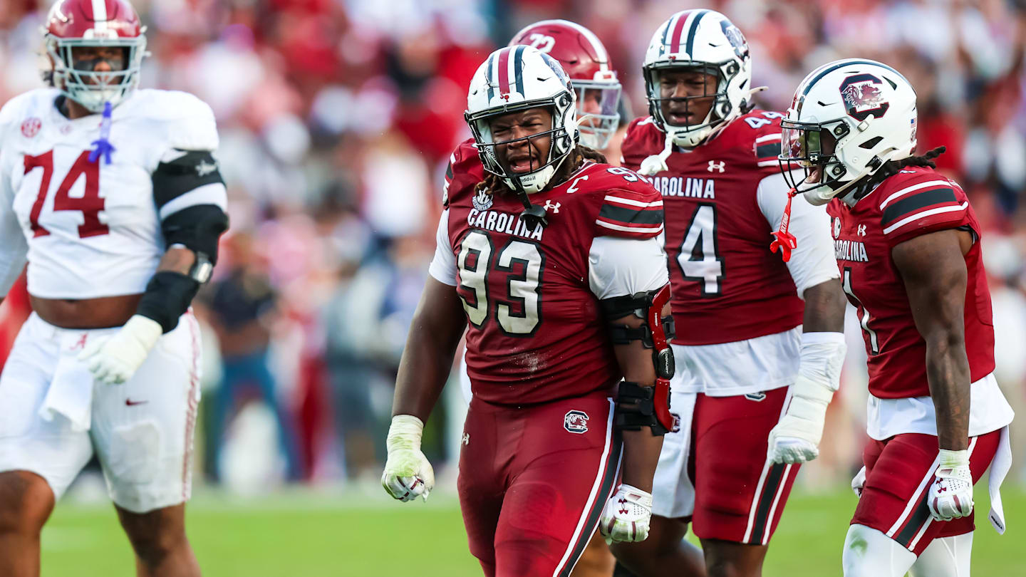 Oct 25, 2025; Columbia, South Carolina, USA; South Carolina Gamecocks defensive lineman Nick Barrett (93) reacts to a stop against the Alabama Crimson Tide in the second half at Williams-Brice Stadium. Mandatory Credit: Jeff Blake-Imagn Images