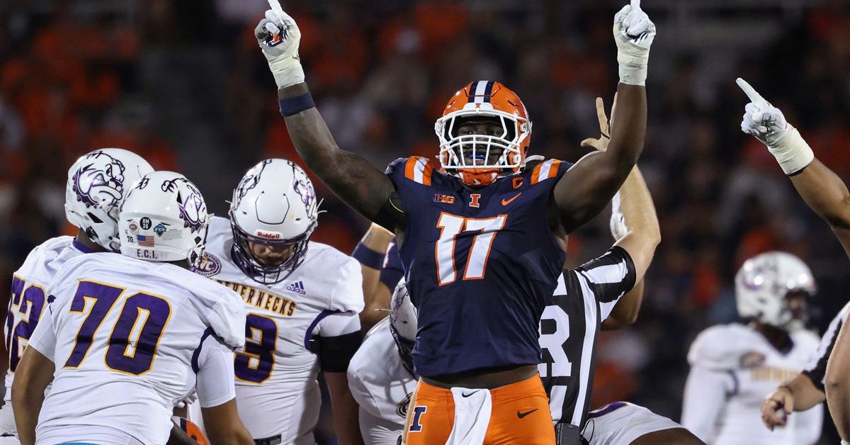 New England Patriots select Illini EDGE Gabe Jacas in second round of 2026 NFL Draft