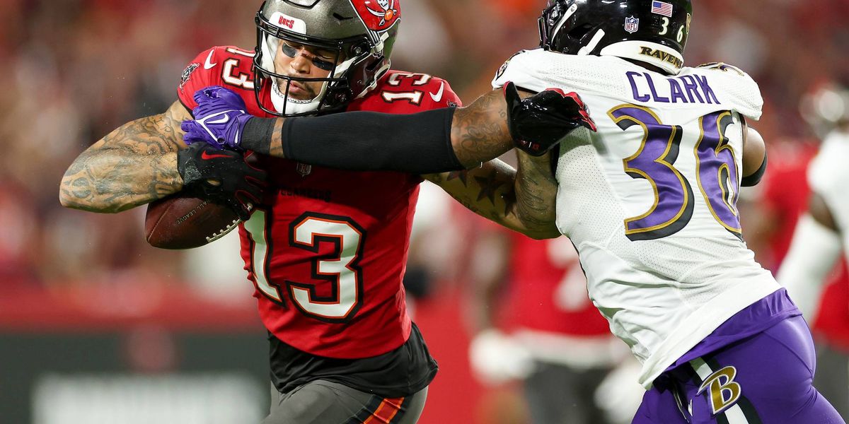 Detroit Lions sign hard-hitting safety Chuck Clark