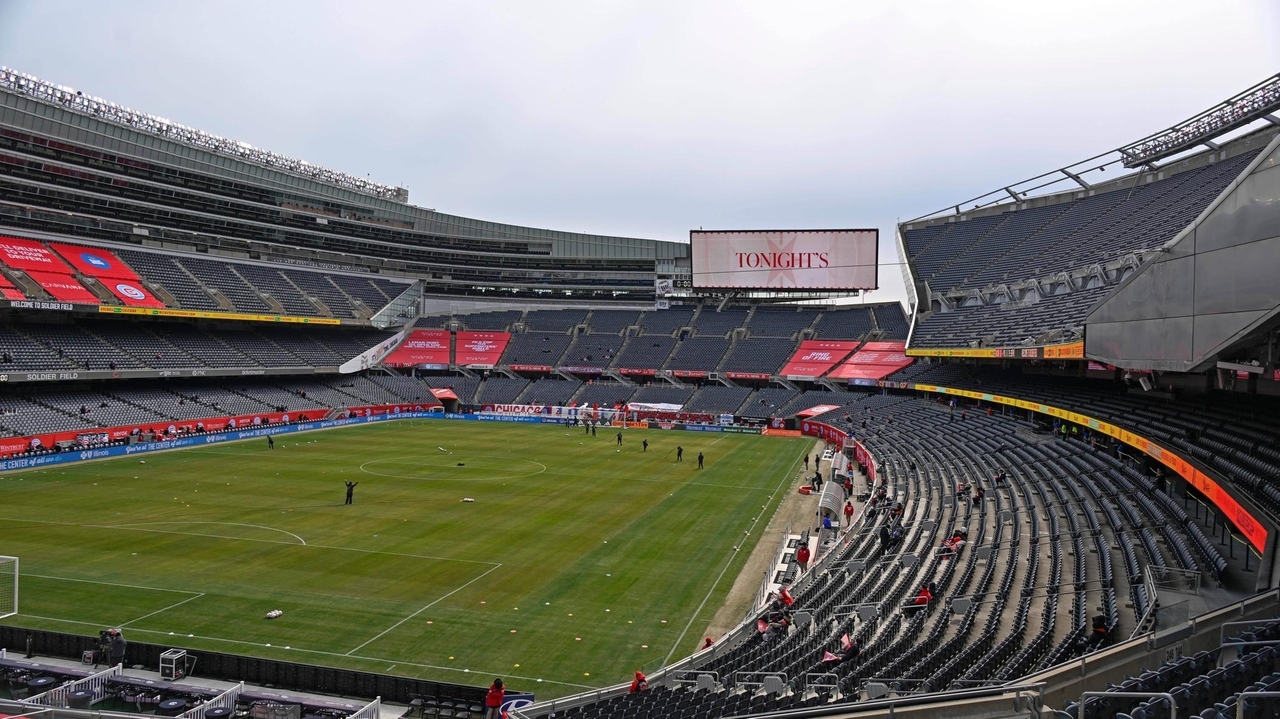 Bears hope to choose stadium site this spring or summer