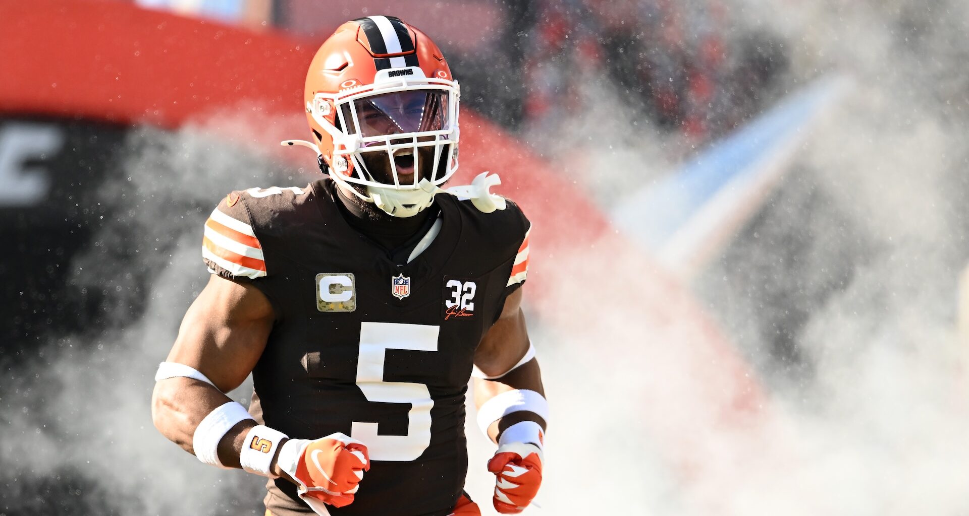 Ex-Browns LB Anthony Walker Sends Announces NFL Retirement