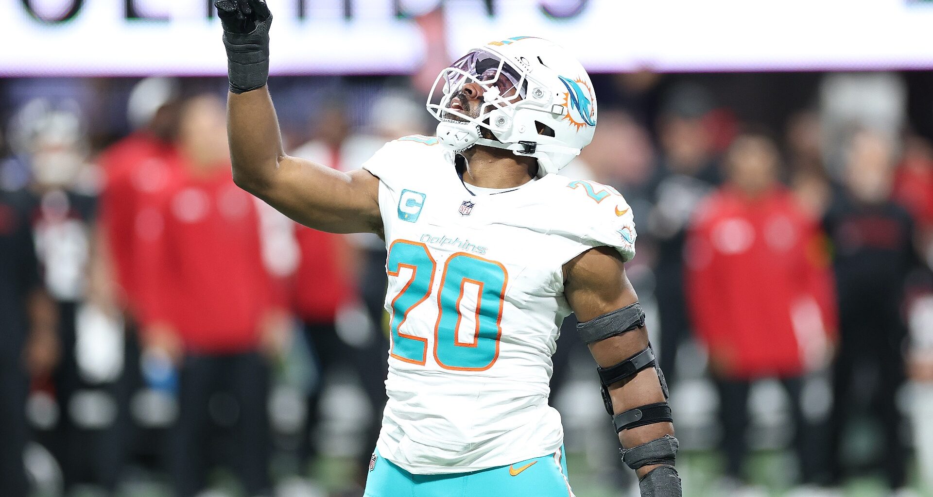 Dolphins’ Jordyn Brooks Gets Big Update Amid Cowboys Trade Rumor