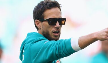 Former Dolphins HC Mike McDaniel Gets Brutal Message