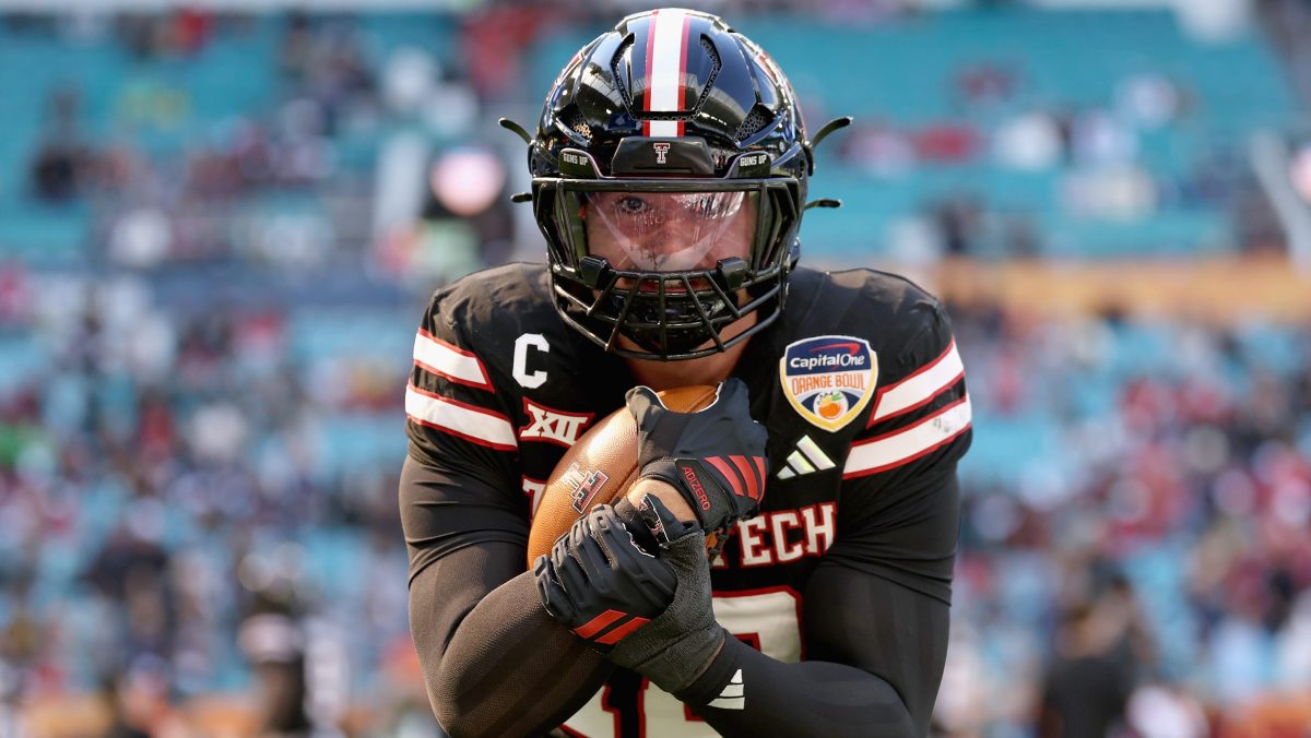 Bills Predicted to Land Former QB-Turned-LB in Intriguing Move