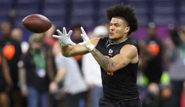 49ers Predicted to Trade Up in Draft for Mike Evans' Eventual Replacement