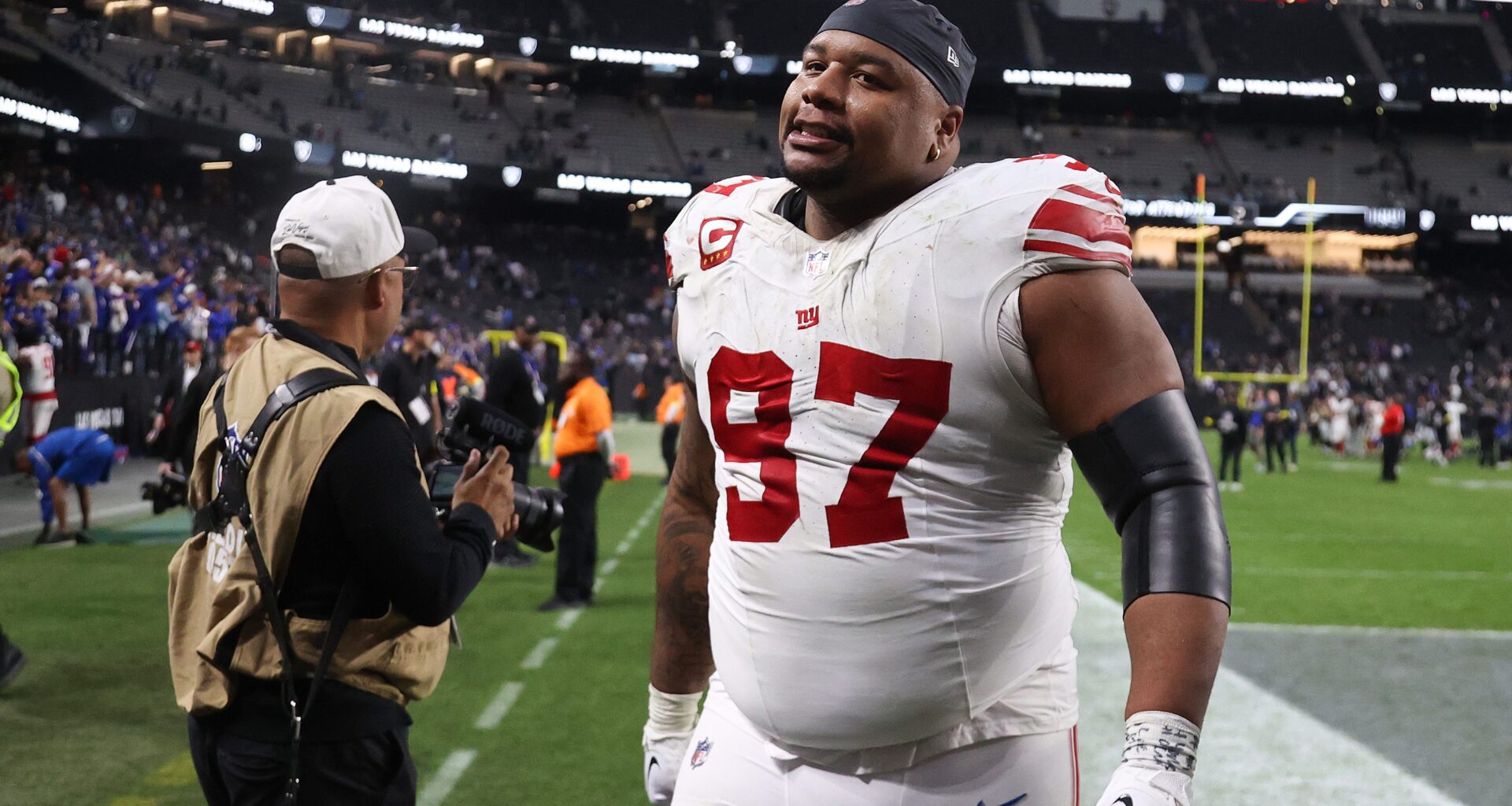 Giants Urged to Follow Jets' Plan With Dexter Lawrence