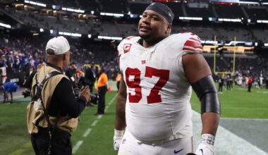 Giants Urged to Follow Jets' Plan With Dexter Lawrence