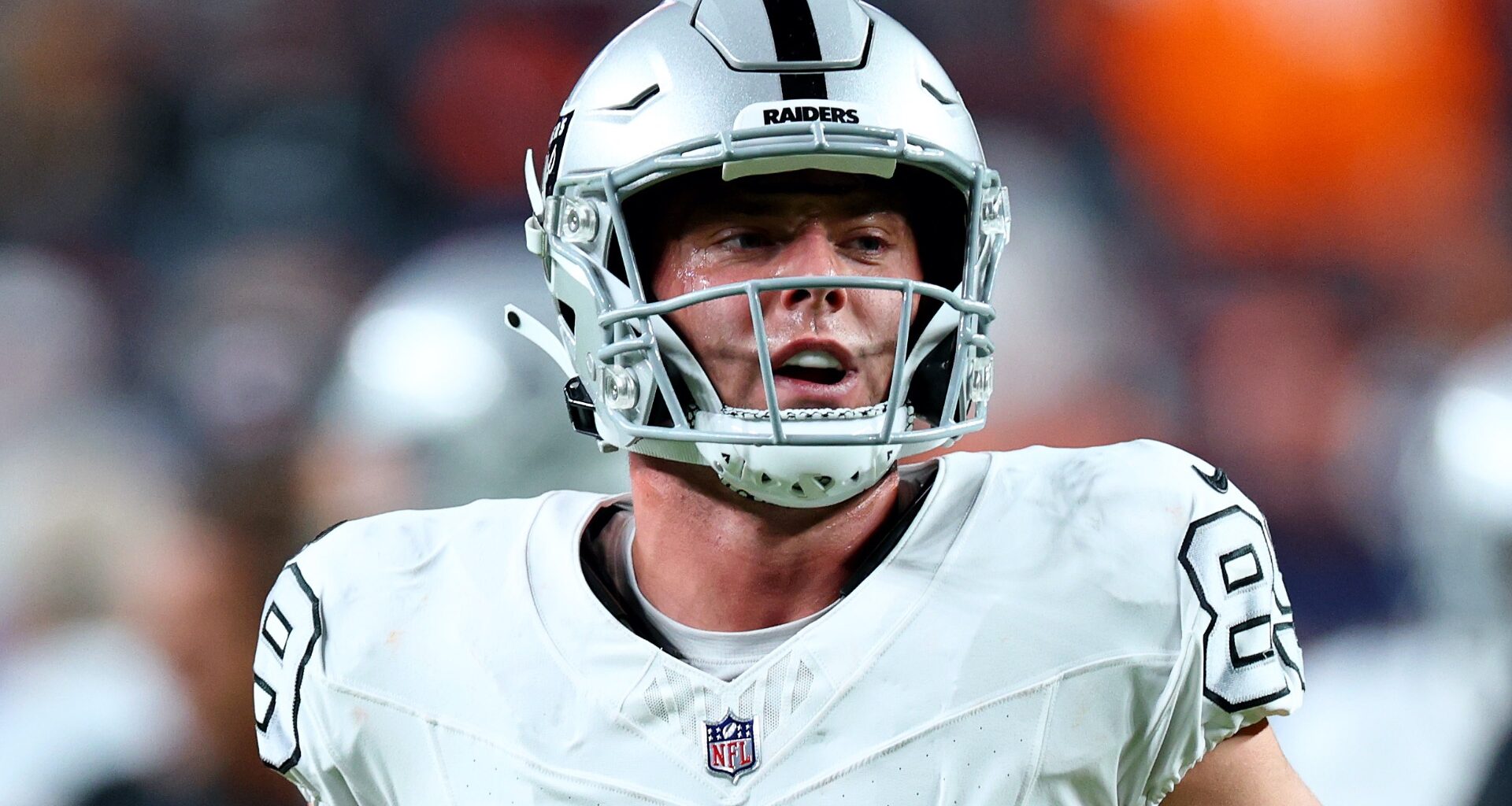 Raiders’ Brock Bowers Gets Strong Statement Before 2026 Season