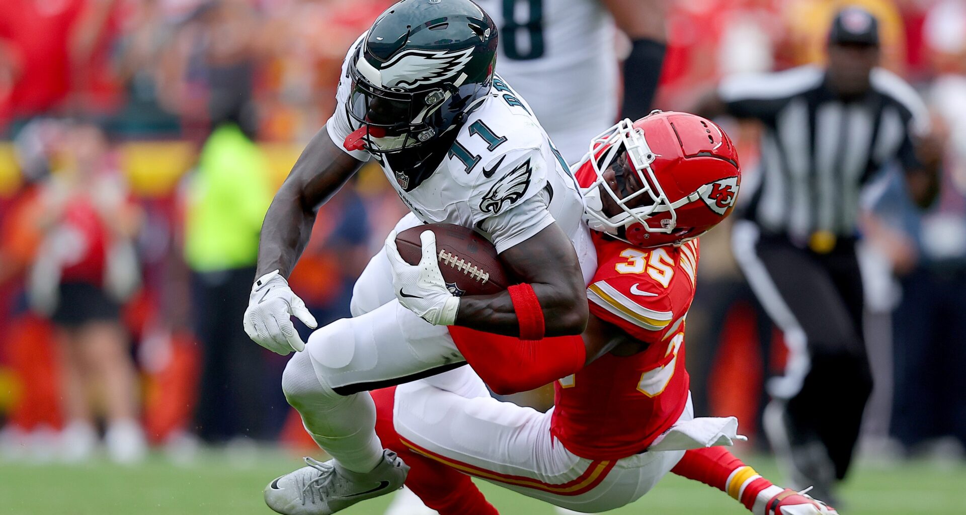 Latest Trade Pitch Sends Eagles WR A.J. Brown to L.A. Chargers