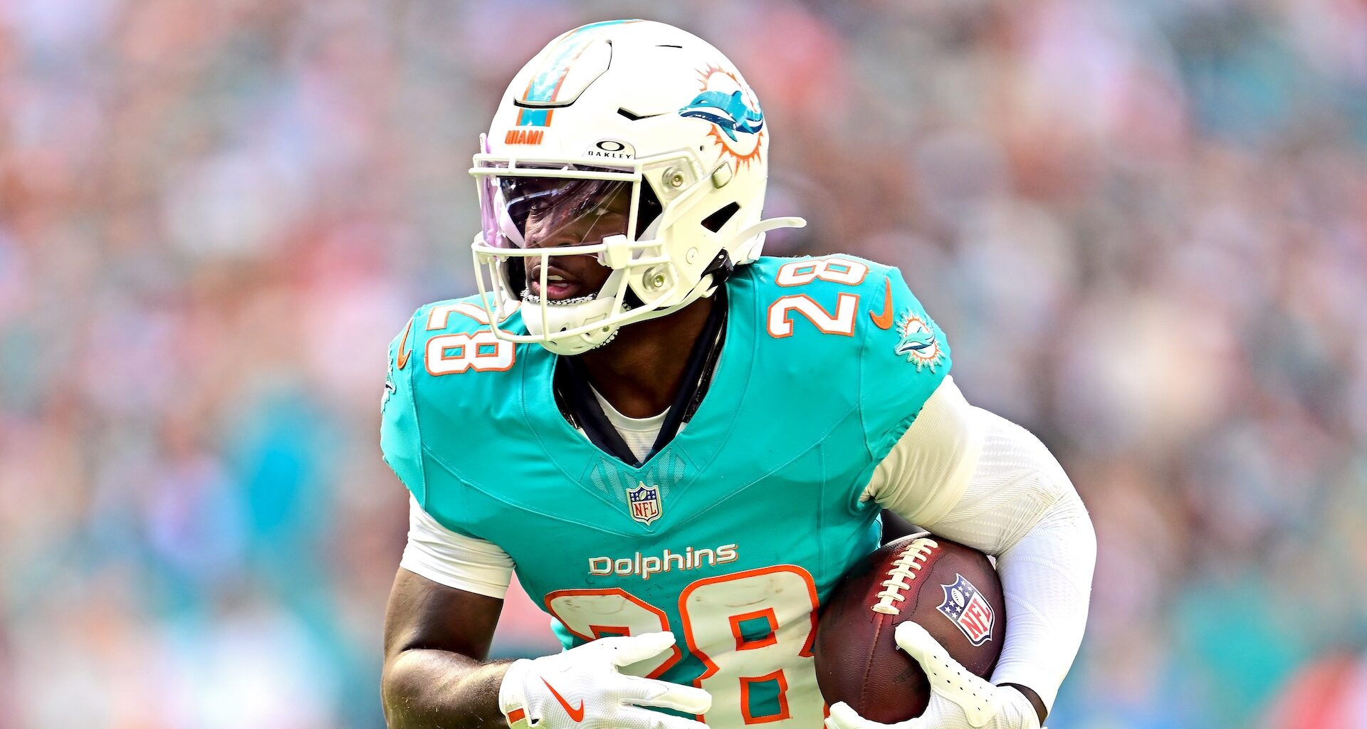 Seahawks Gets Potential Lifeline From Dolphins' De'Von Achane