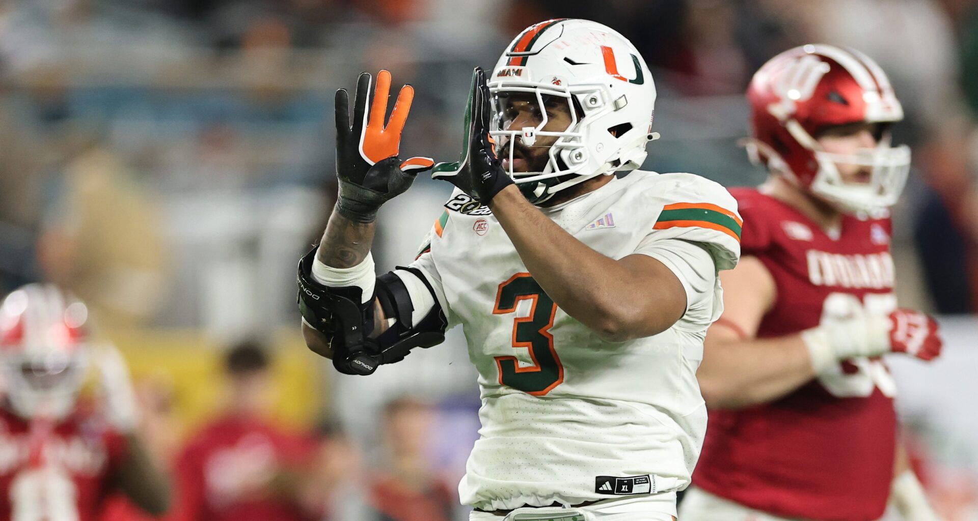 Chargers Predicted to Add 35.5 Sack Defender to Replace Odafe Oweh