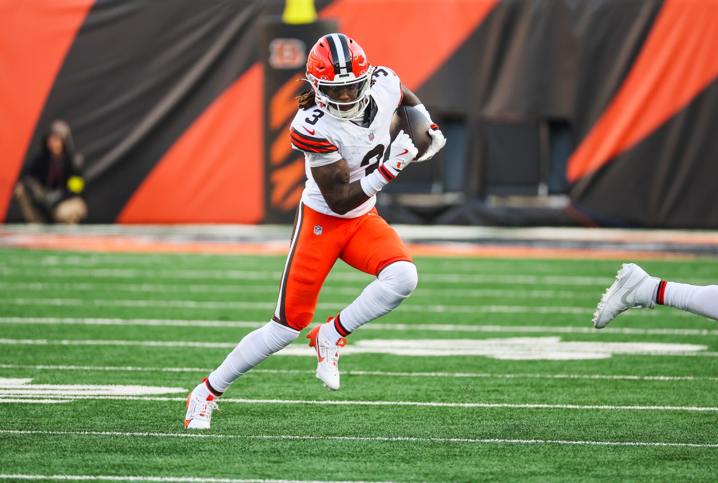Browns QB Deshaun Watson working out with team’s top WRs before OTAs (Video)