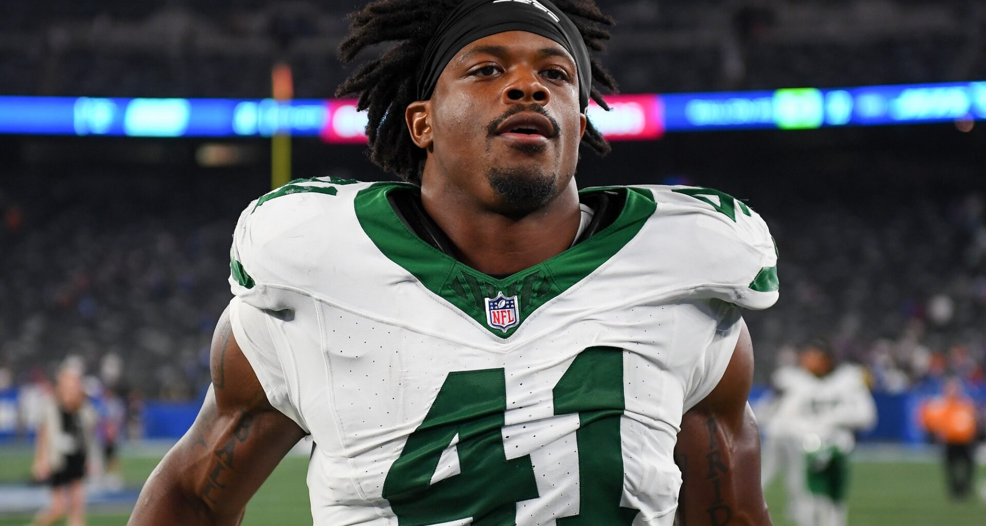 Jets Re-Sign ERFA LB Marcelino McCrary-Ball