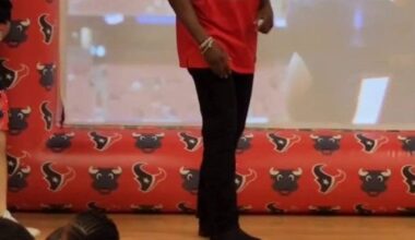 Texans' E.J. Speed, Toro cheer on students at Parker Elementary School for STAAR test