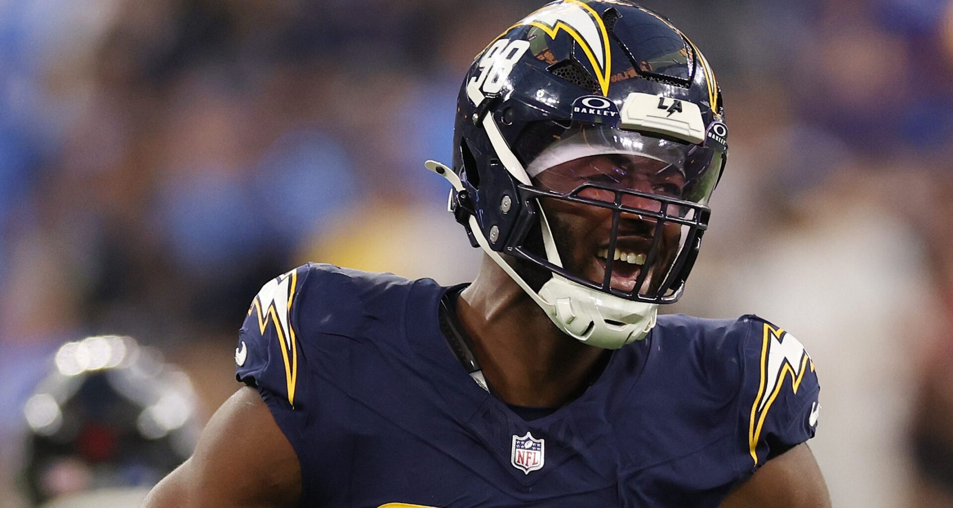 Commanders Get Major Warning About Odafe Oweh