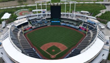 K.C. officials mull $600M in stadium bonds to keep Royals in Missouri