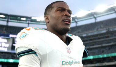 Broncos Urged to Make Trade Offer for Miami RB De'Von Achane