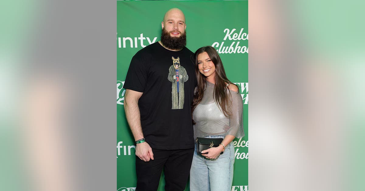 Lane Johnson shares wedding photos