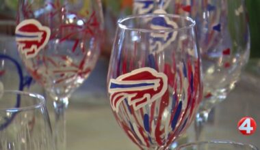 Wurlitzer craft show features Bills items