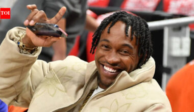 Former Chicago Bears wide receiver Alshon Jeffery booked in jail for insurance fraud | NFL News