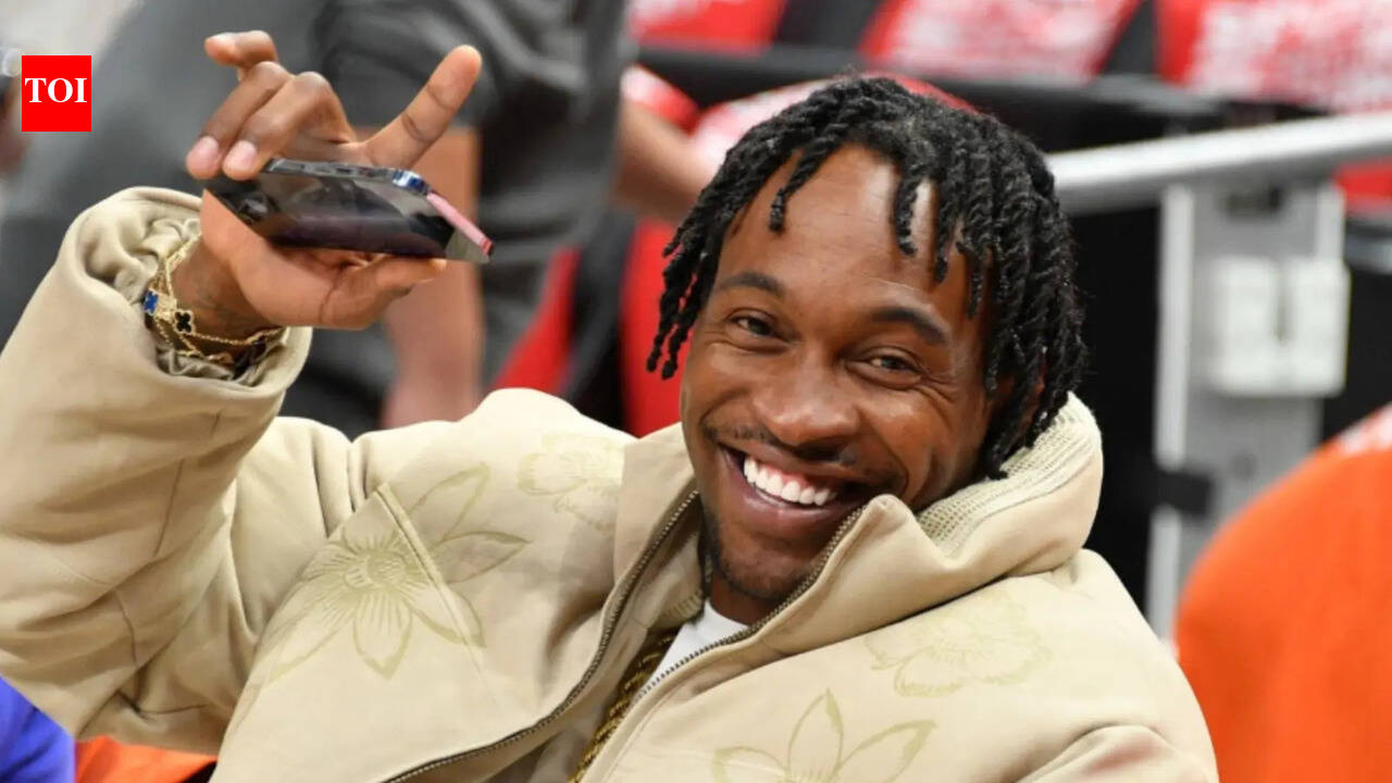 Former Chicago Bears wide receiver Alshon Jeffery booked in jail for insurance fraud | NFL News