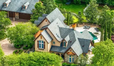 Bucs Super Bowl champ Devin White is selling his massive Tampa area compound 