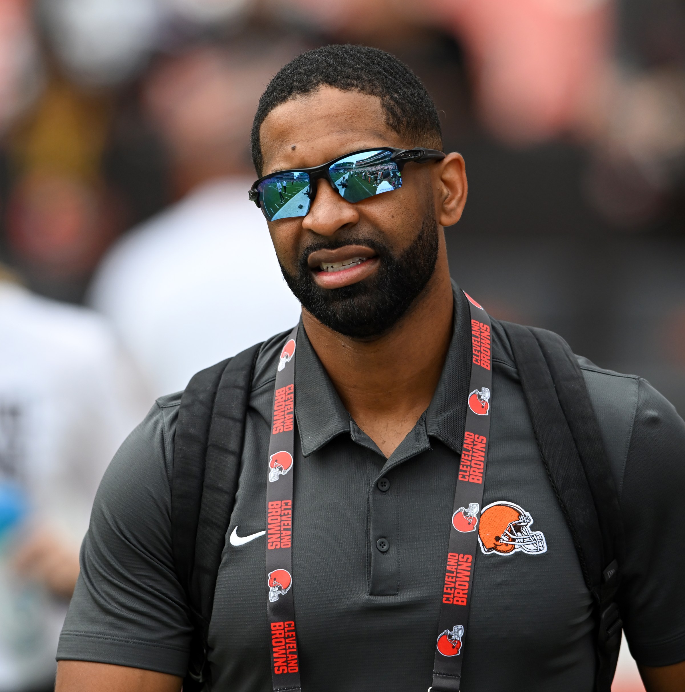 Daily Dawg Chow 4/16; As the draft nears will the Browns trade or pick?