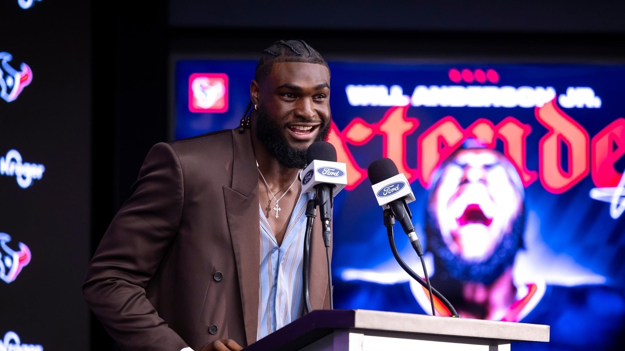 Texans' Will Anderson Jr. celebrates $150M extension