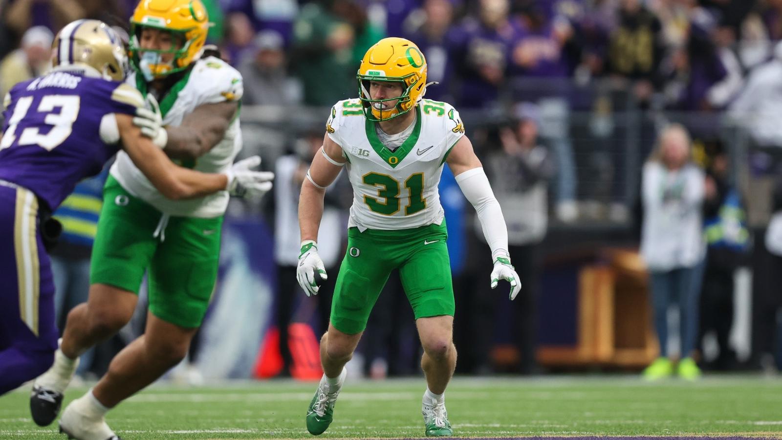 The Oregon Ducks take on the Minnesota Golden Gophers at Autzen Stadium in Eugene, Oregon on November 14, 2025 (Eric Evans Photography)