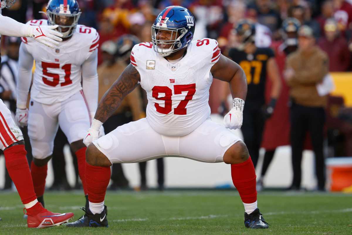 Giants trade of Dexter Lawrence to Bengals for No. 10 pick done with new contract complete