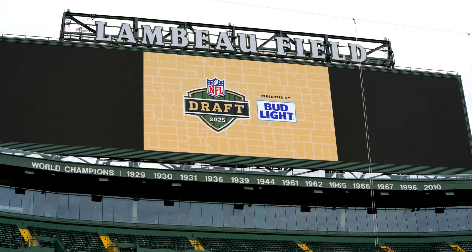 Insider Reveals Browns’ ‘Most Likely’ Decision With No. 6 Pick