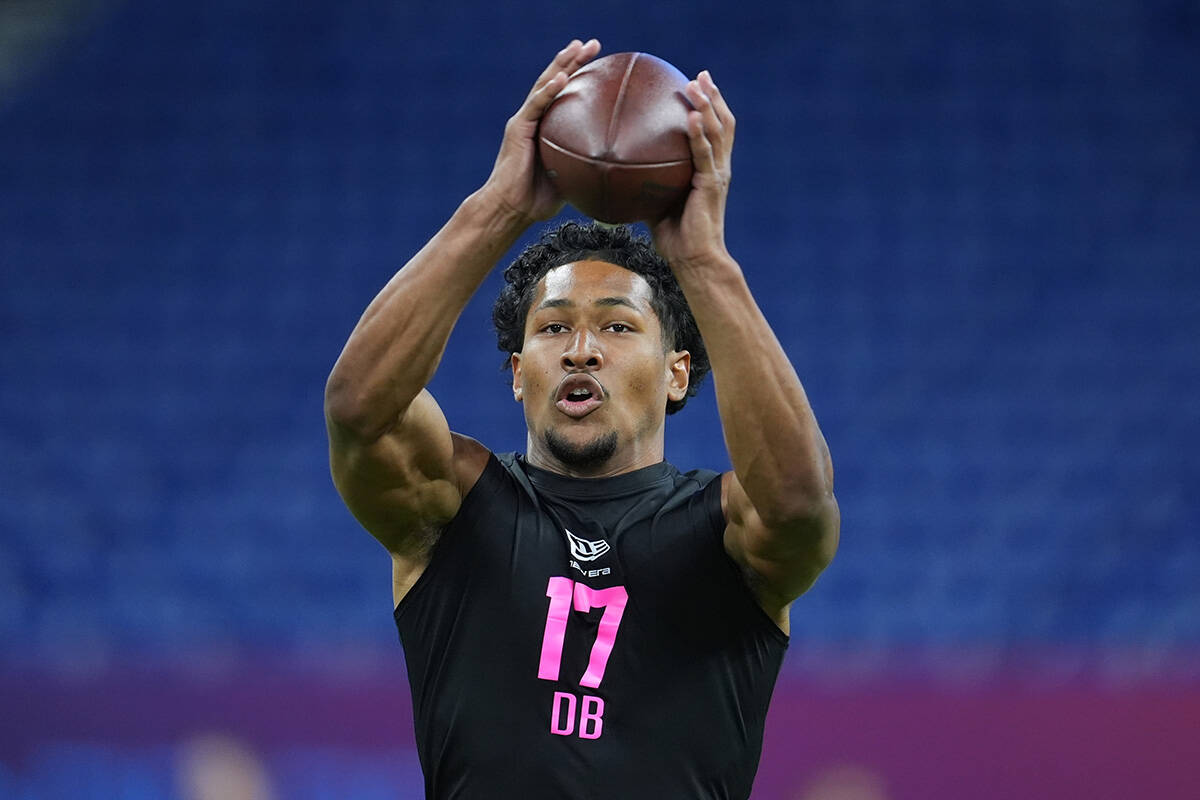 San Diego State defensive back Chris Johnson (17) runs a drill at the NFL football scouting com ...